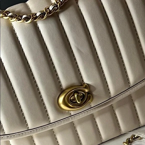 💰SOLD - 4684 - Coach Madison Shoulder Bag with Quilting - Picture 3 of 13